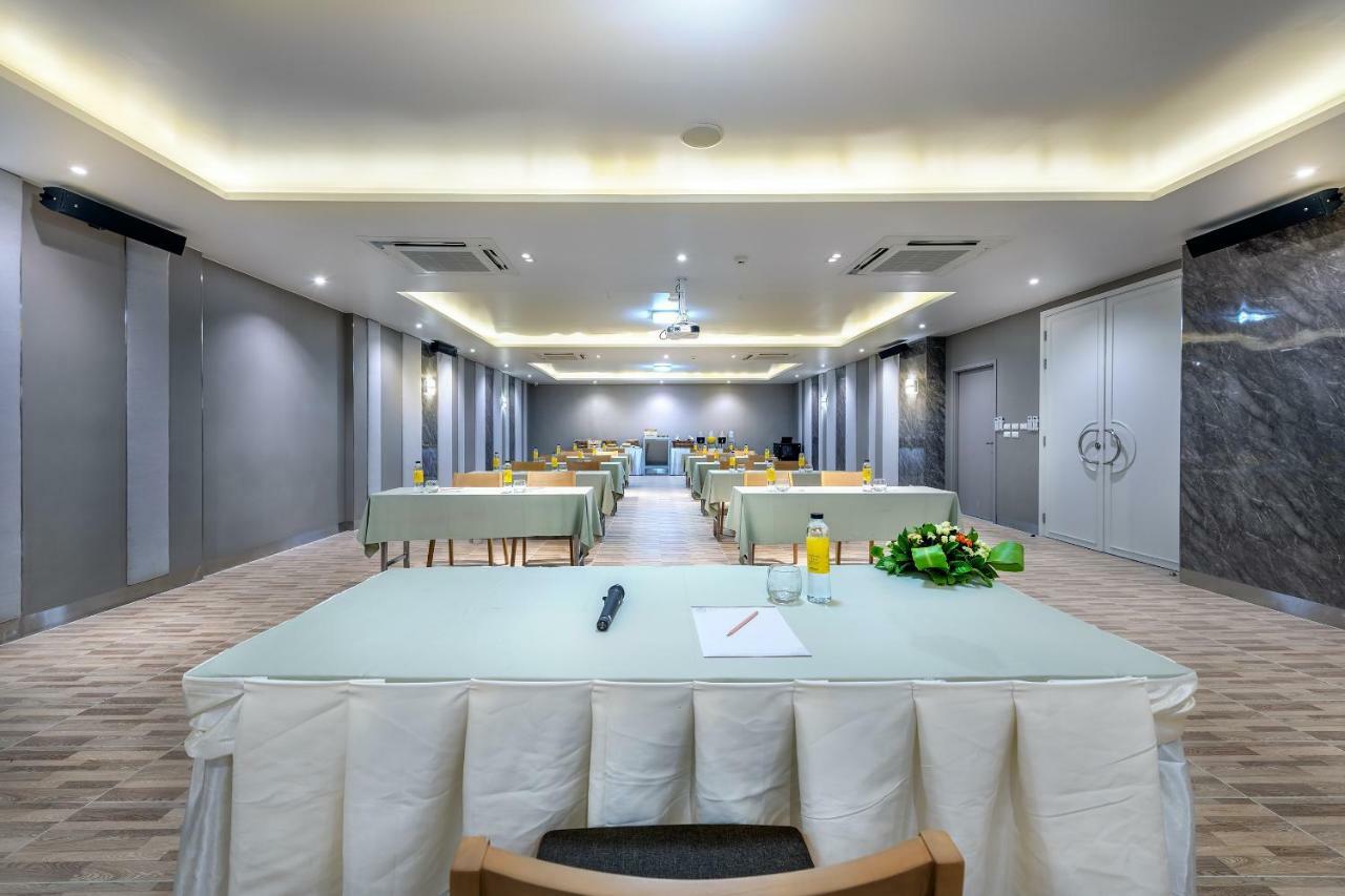 Beehive Boutique Hotel Phuket Eksteriør bilde